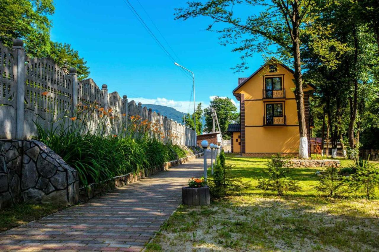 Apartments In Polyana Buitenkant foto